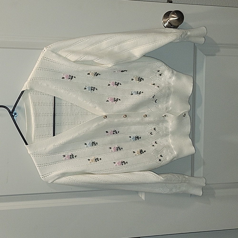 Floral Embroidered Cardigan